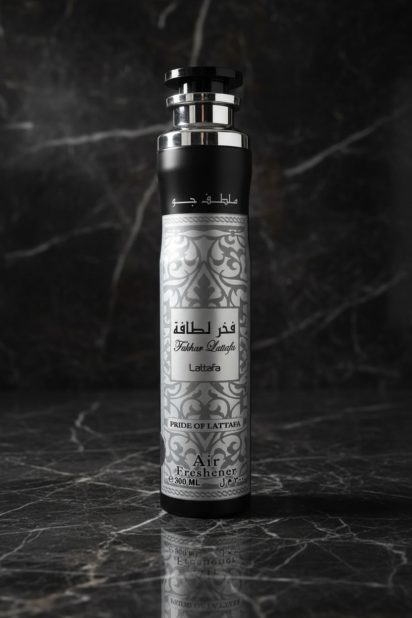 Flacon Fakhar Lattafa dÃƒÂ©sodorisant noir et argent 300ml